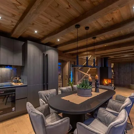 4br Mountain House Adjacent To The Vangslia Ski Center Villa